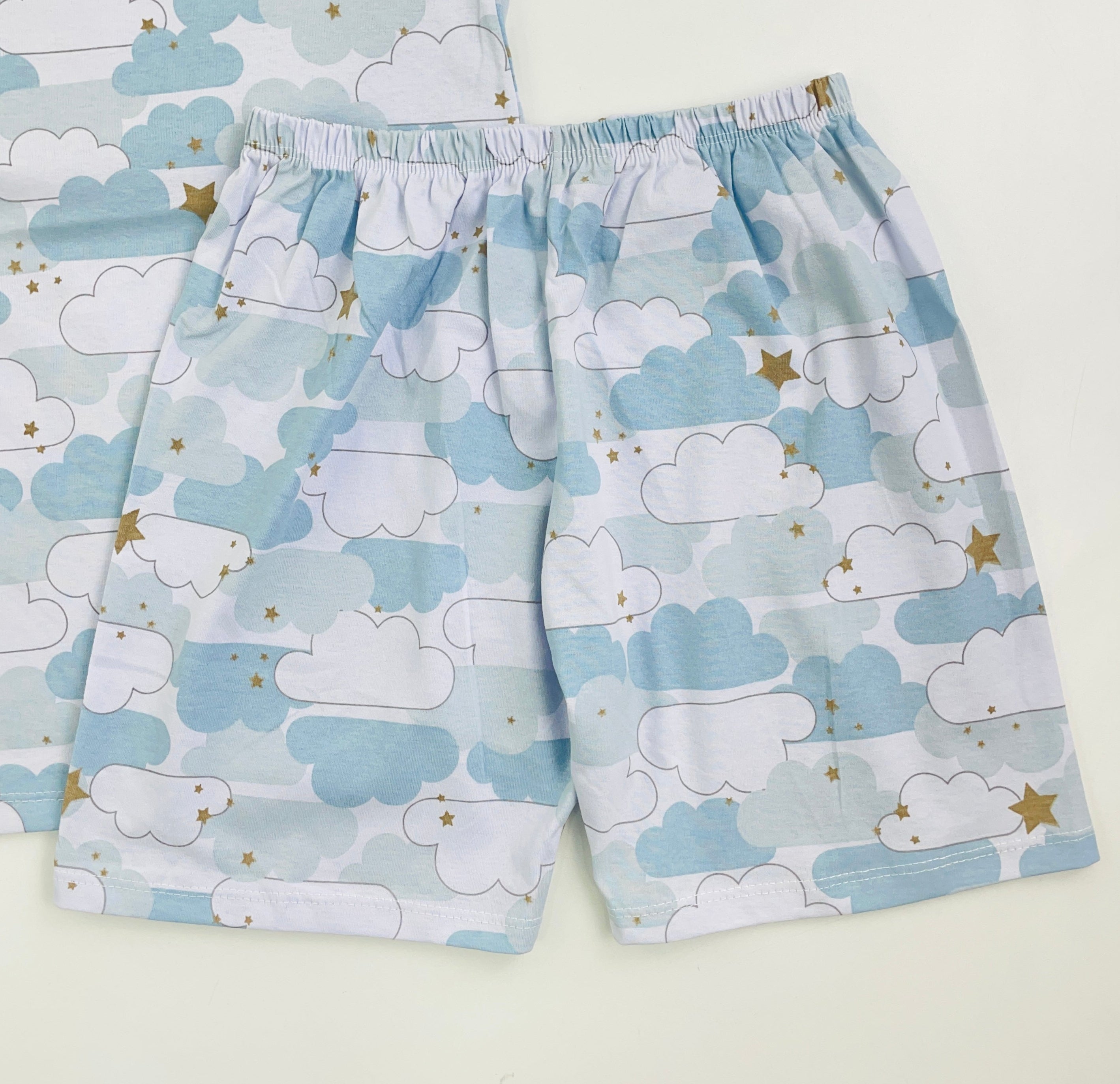 Pijama Meia Manga Mafessoni Nuvens