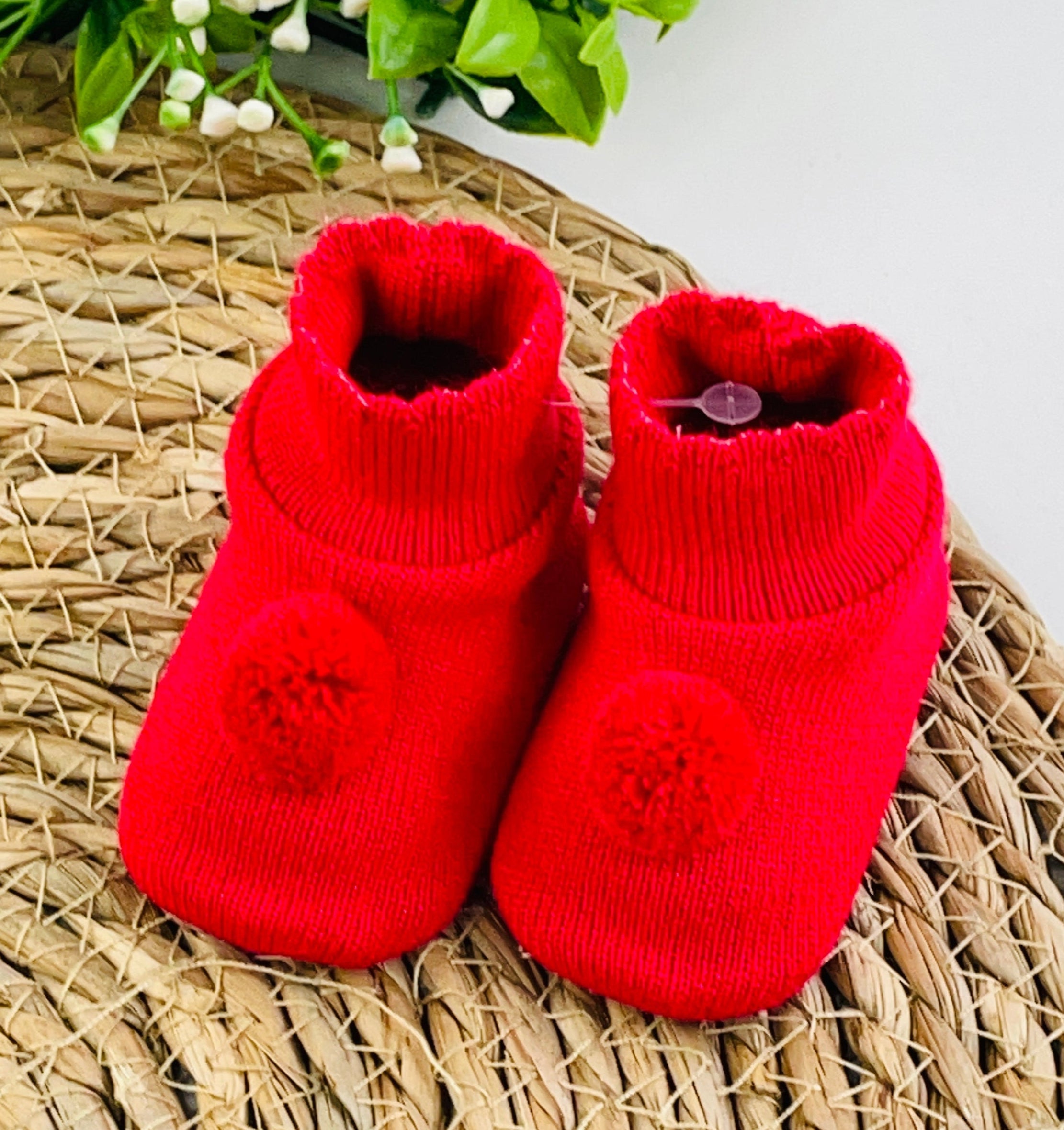 Sapatinho Pompom Sanches Baby De Tricot Liso Rn