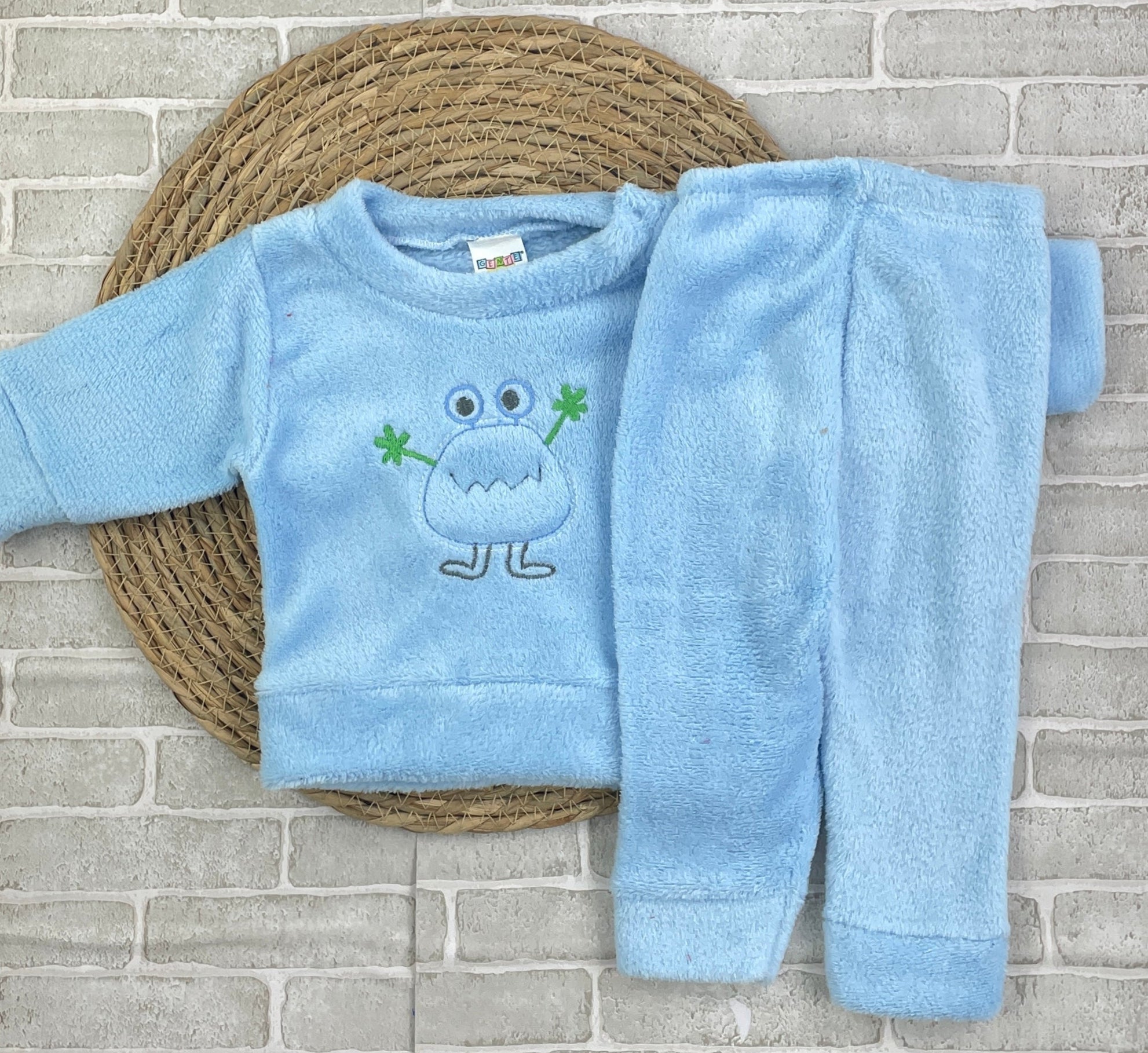 Conjunto Soft Bordado Monstrinho