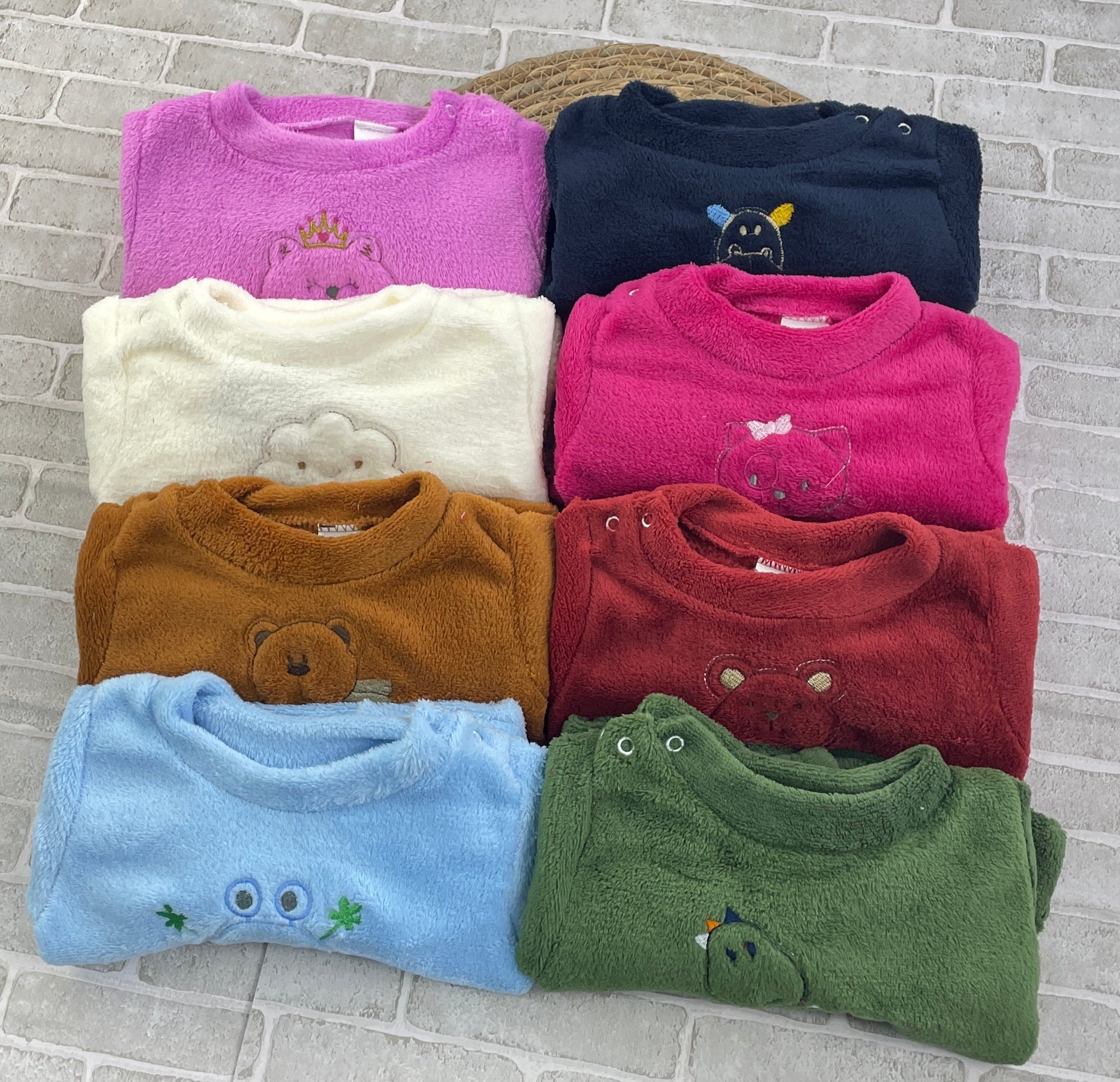 Conjunto Soft Bordado Monstrinho