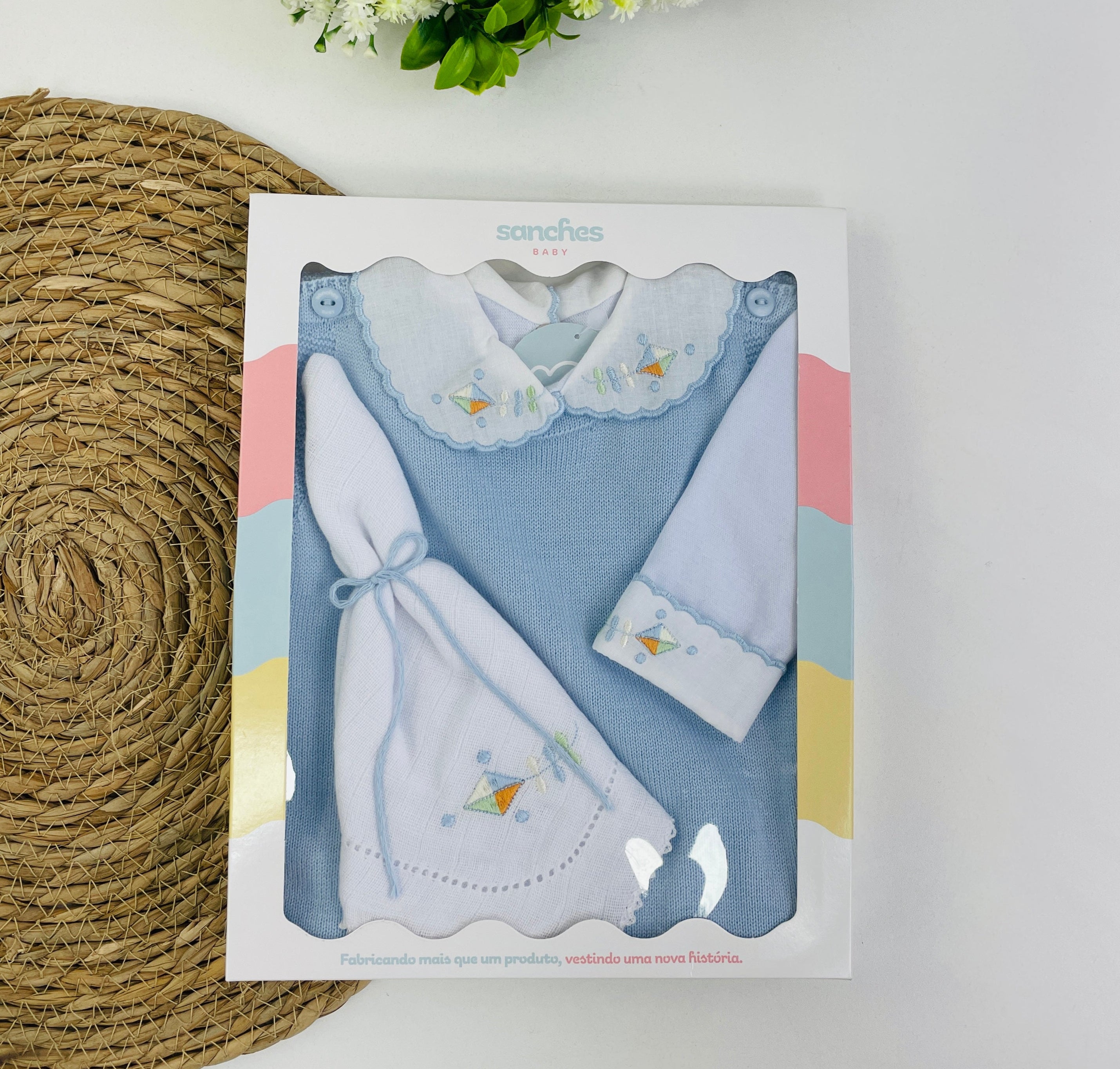 Conjunto Sanches Baby Bordado Em Tricot 3 Peças