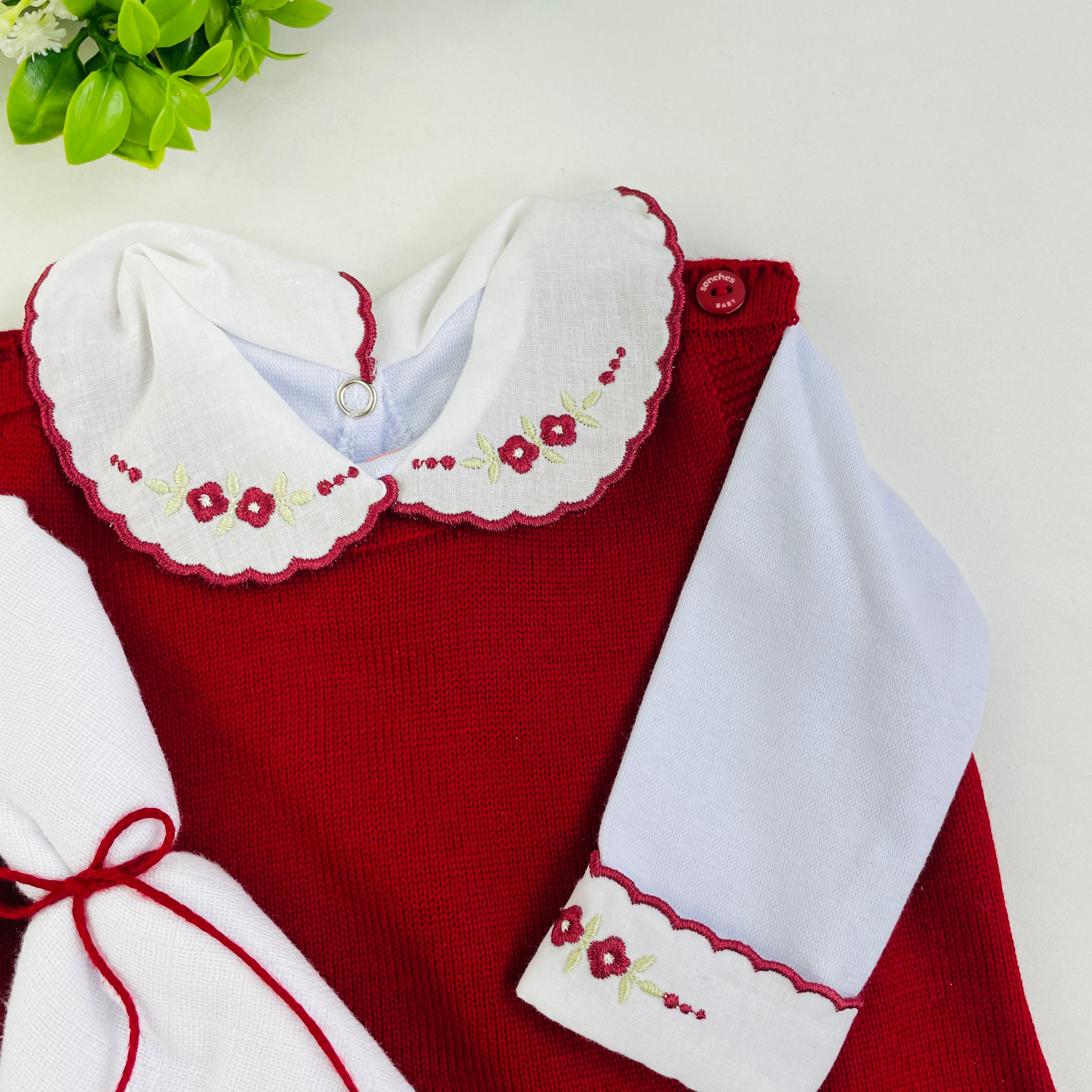 Conjunto Sanches Baby Bordado Em Tricot 3 Peças