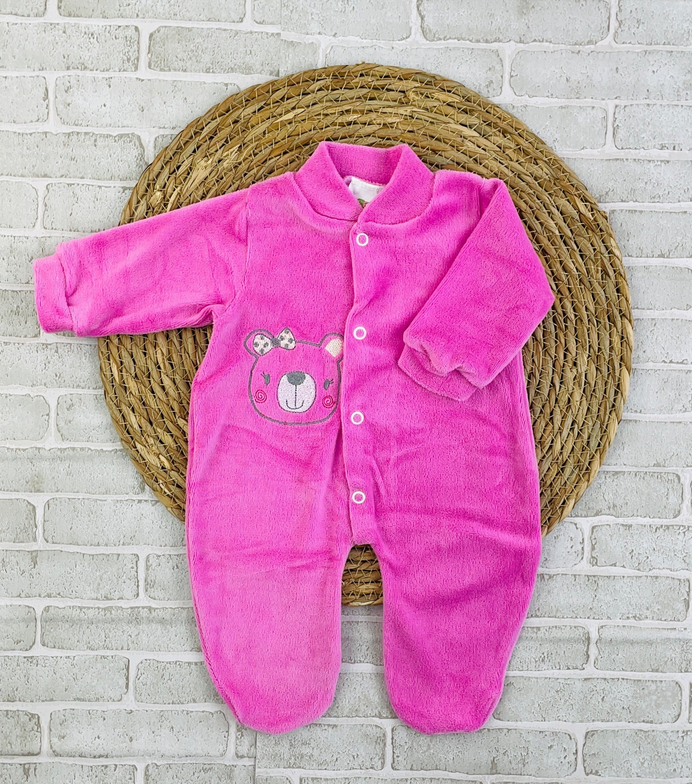 Macacão Plush Ursa Rosa Bordado
