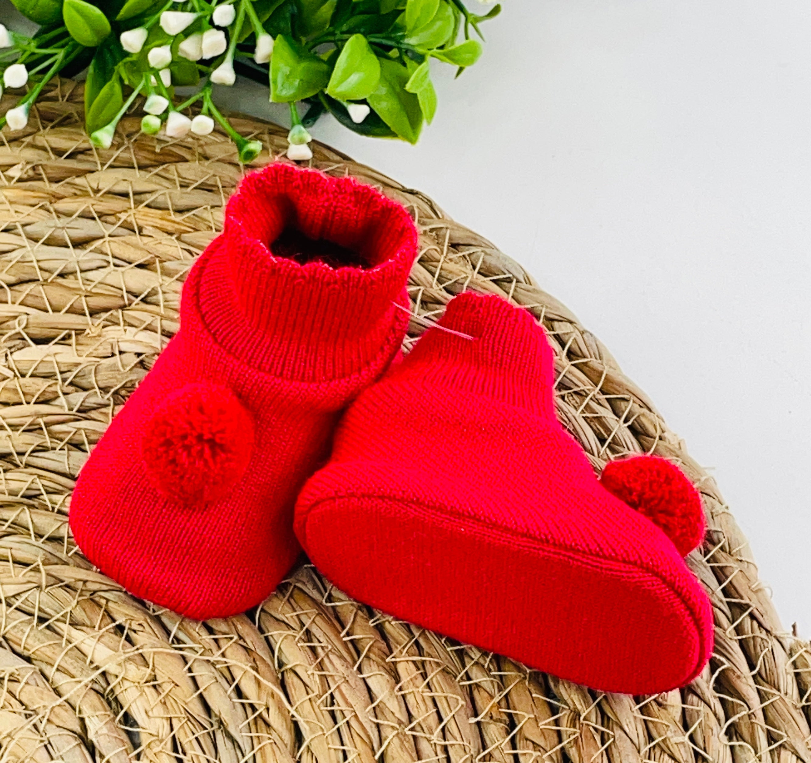 Sapatinho Pompom Sanches Baby De Tricot Liso Rn