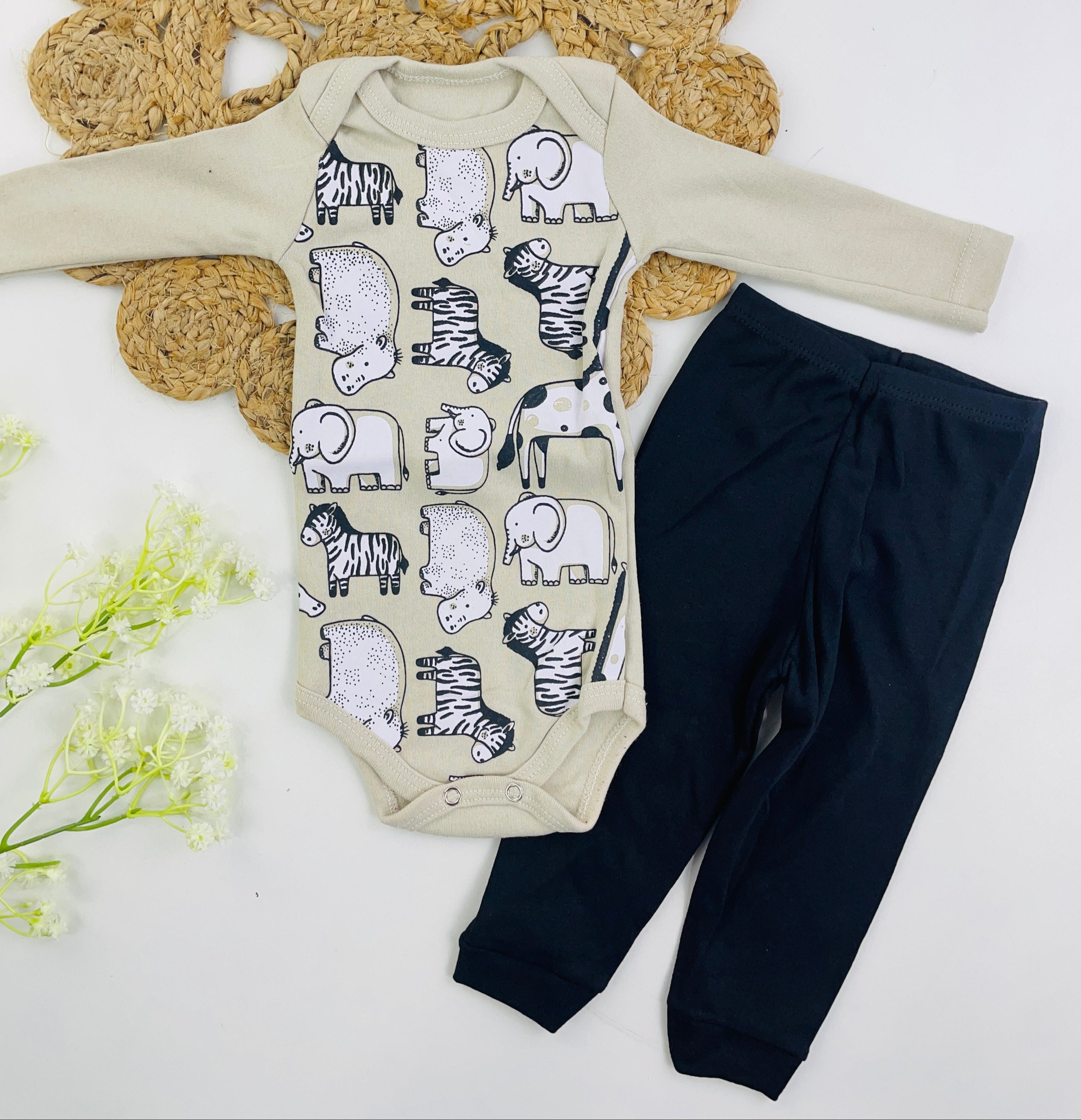 Conjunto  Bichos Body Manga Longa e Calça